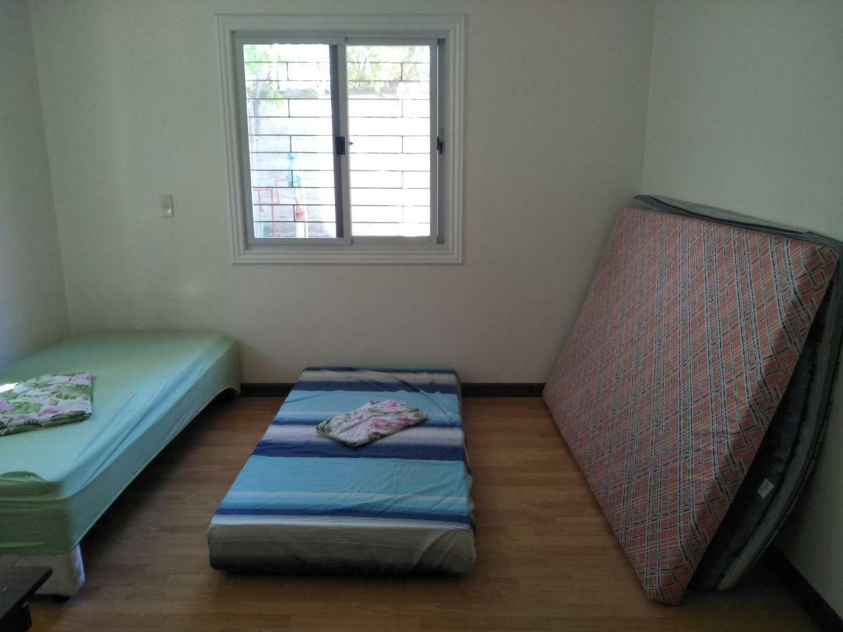 Cat Japanese Only At Uh Huh House Hostel Cebu Exterior foto